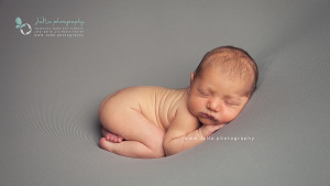 Vancouver-newborn-photographer-Jana