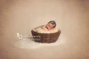Vnacouver-newborn-photography-basket-leon