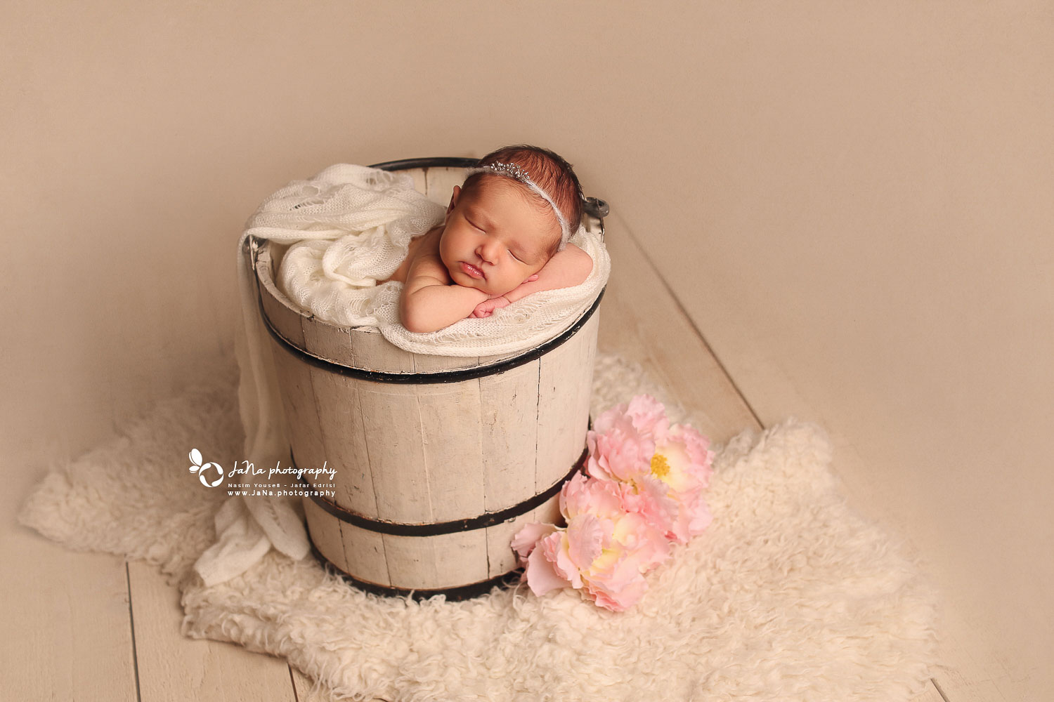 Vancouver maternity and newborn photography | Bowen