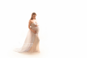 maternity photography cream gown - jana photography north vancouver bc