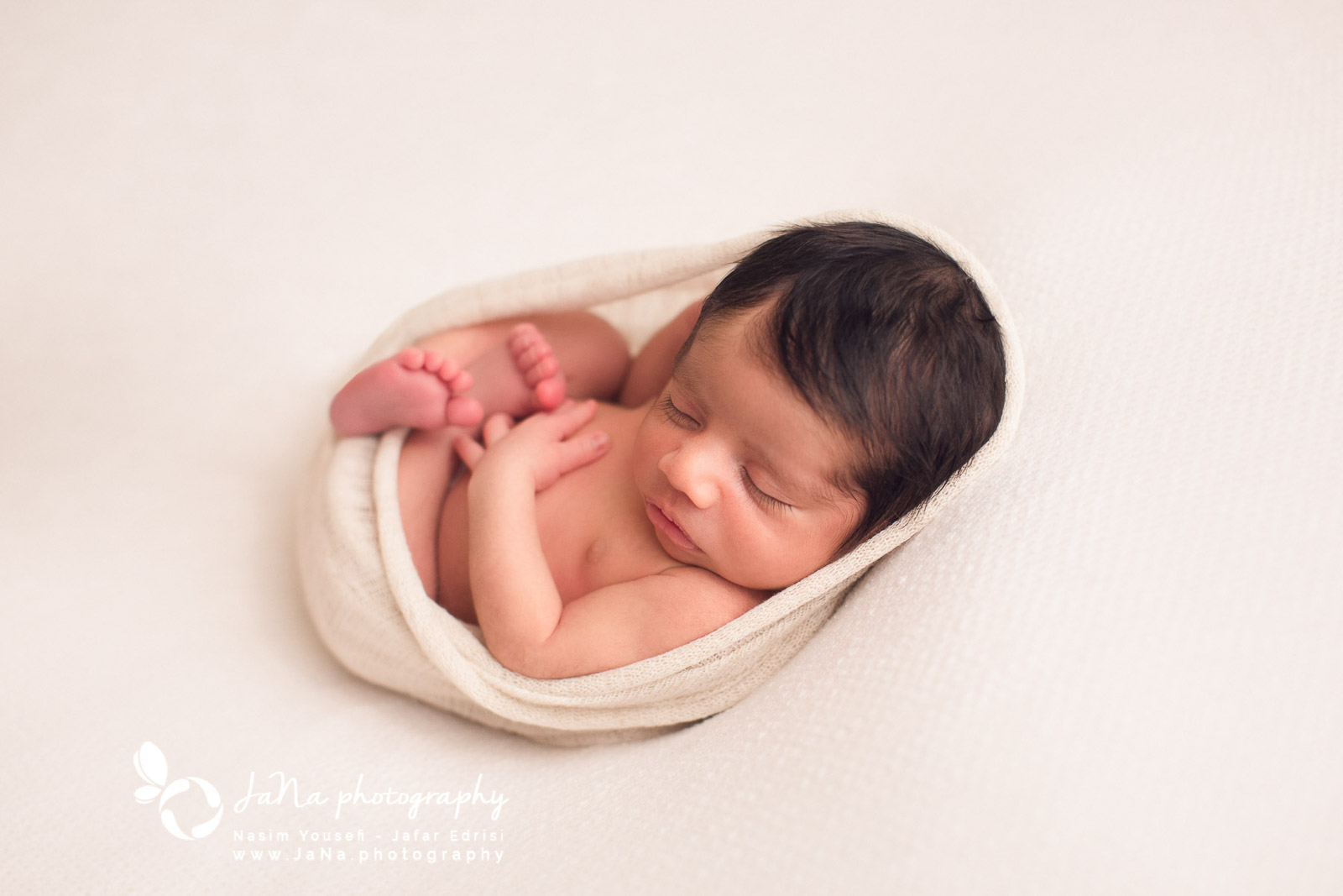 Newborn photography Burnaby - sleep white