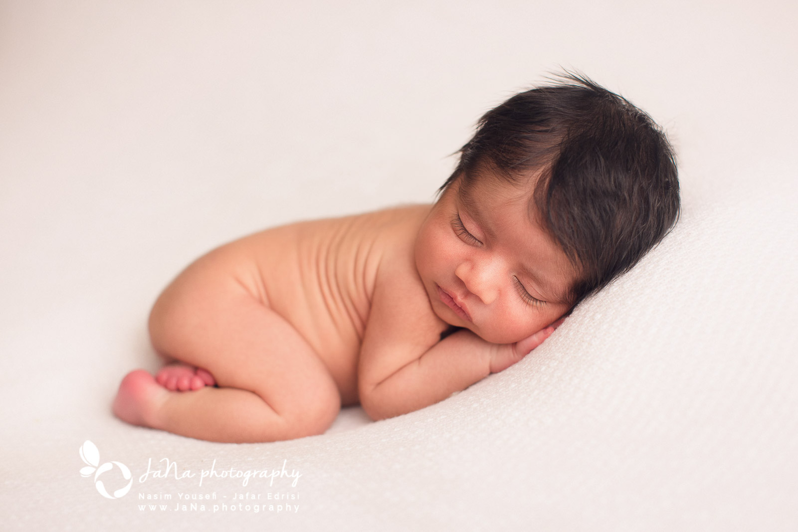 Newborn photography Burnaby - sleep white