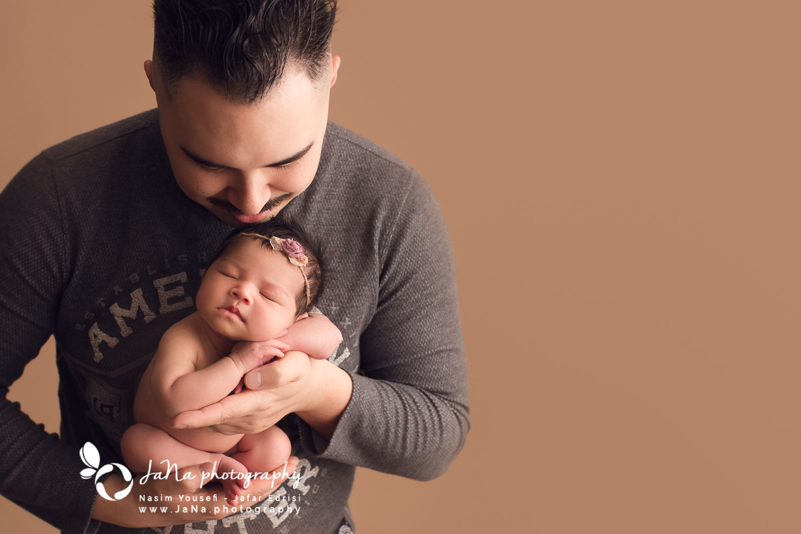 Newborn_maternity_photography_Deer_Lake-Park_Burnaby