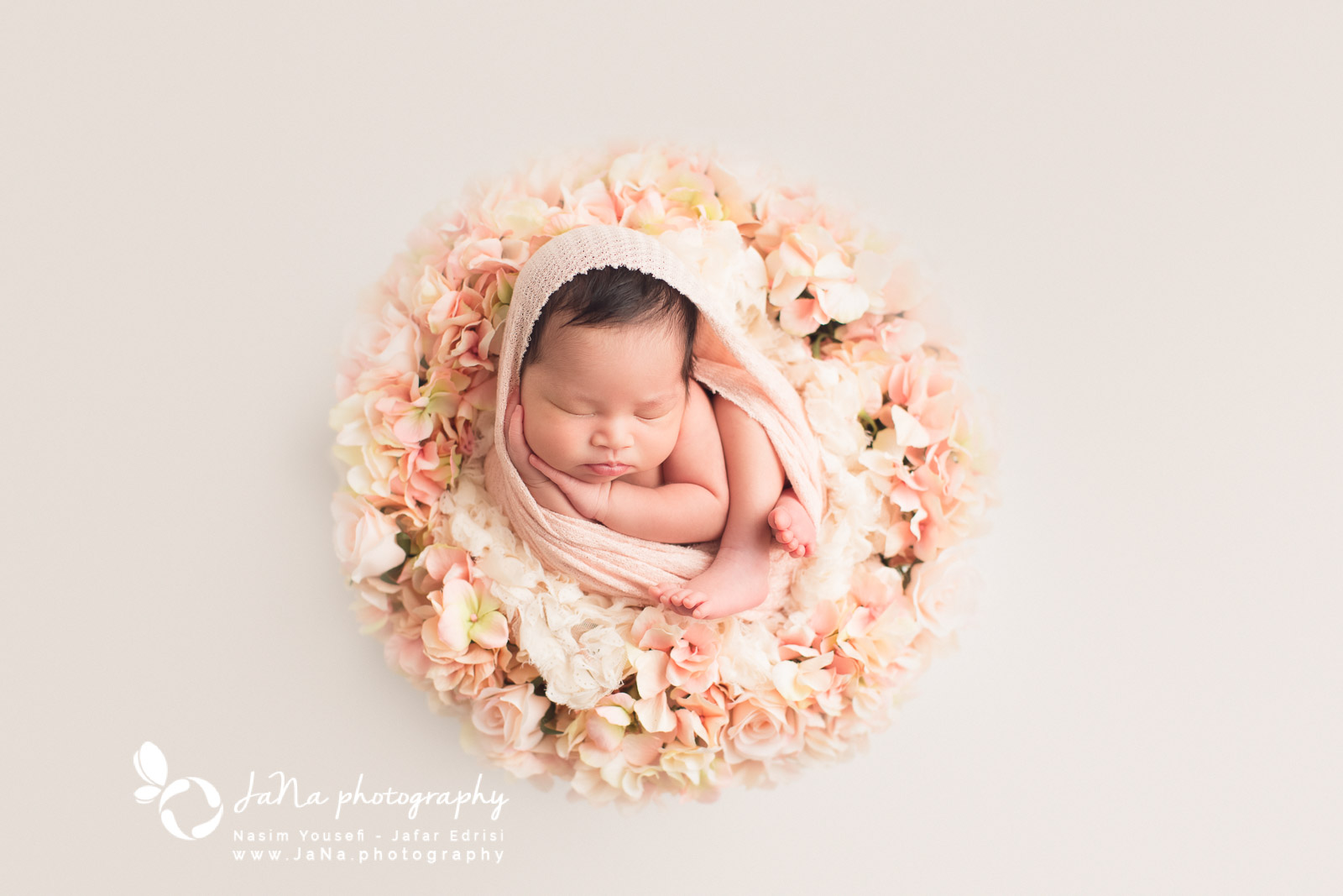 Newborn_maternity_photography_Deer_Lake-Park_Burnaby