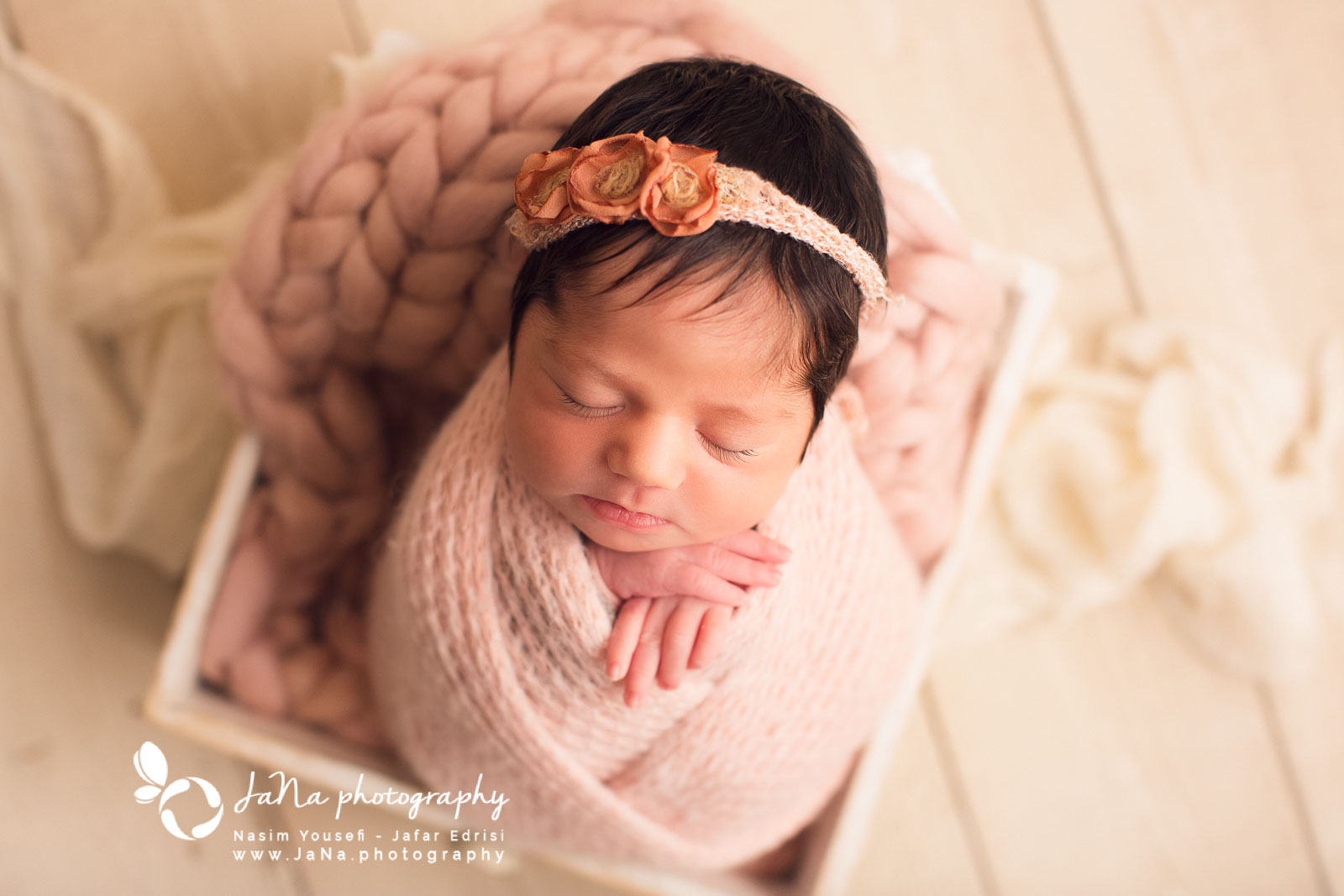 North Vancouver, newborn photography Hero