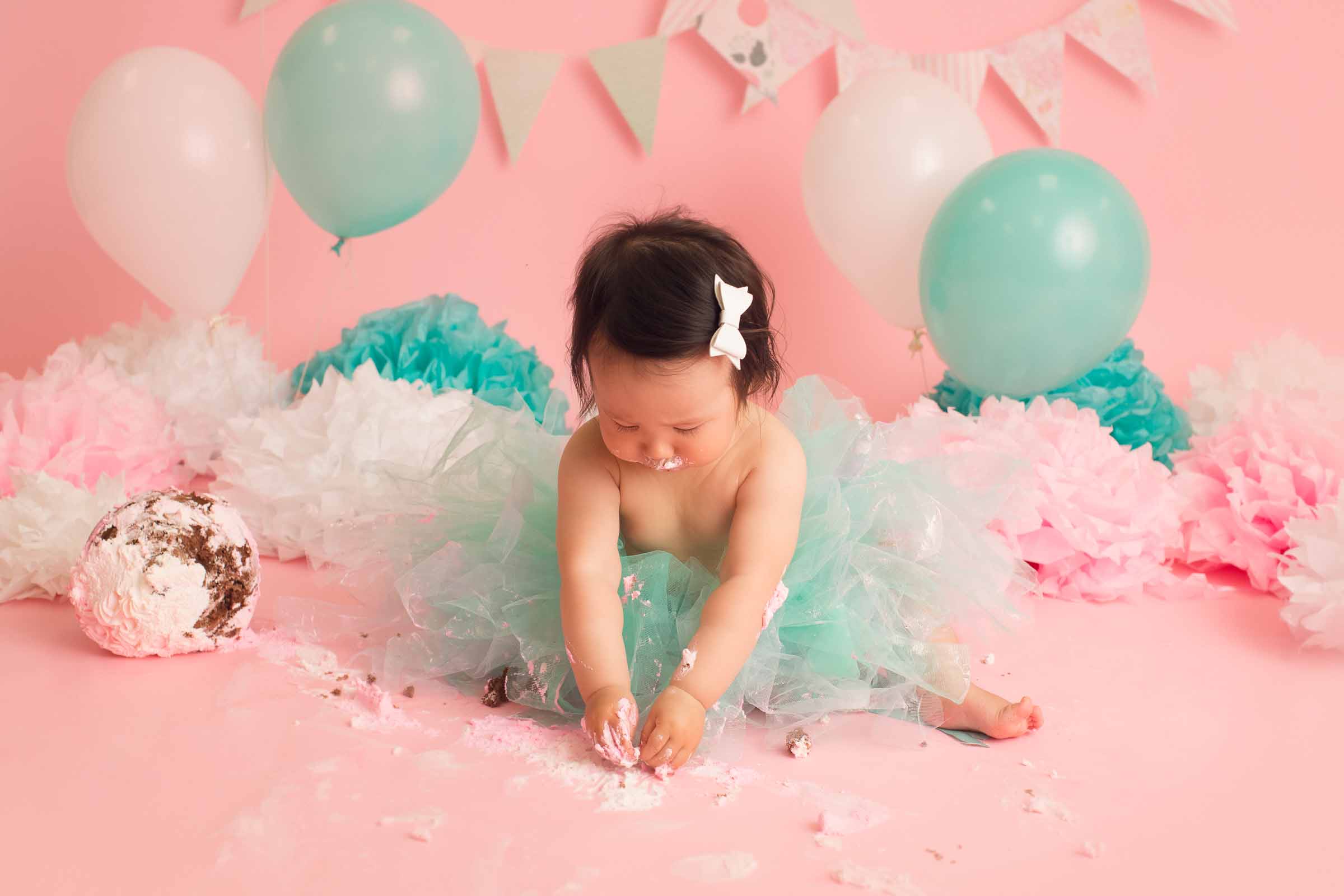 Vancouver cake smash photography | Emily