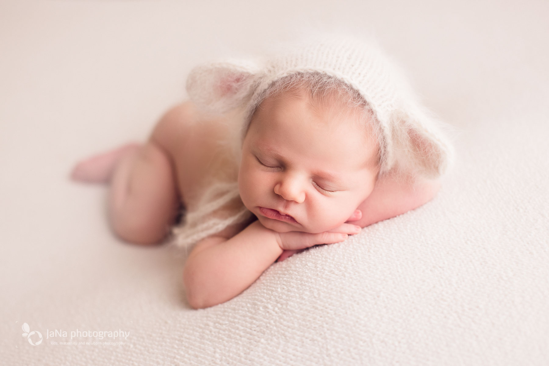 vancouver newborn photography Magnolia