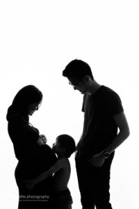 Burnaby maternity photography family - black and white