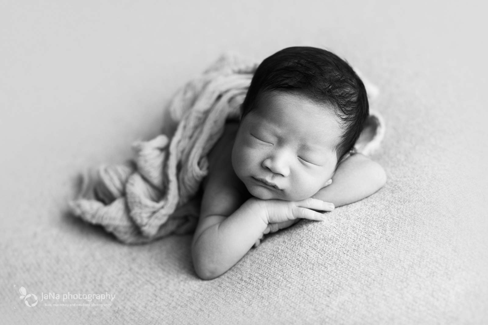 Burnaby newborn photography - black and white
