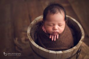 Richmond newborn photography - brown