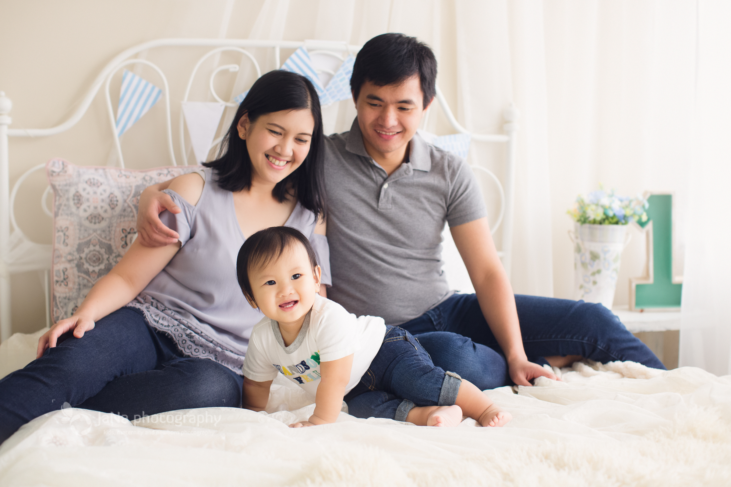 Vancouver cake smash photography - one year old - baby boy