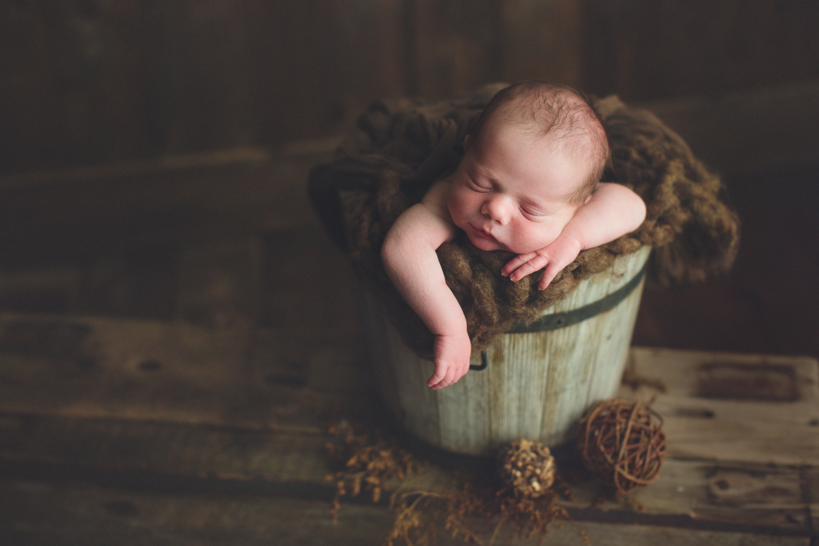 vancouver burnaby newborn photography - luca - green brown bucket