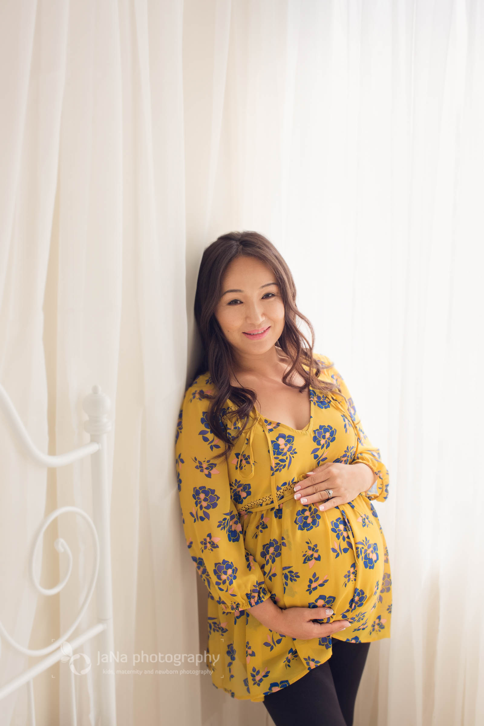 Vancouver maternity photographer - jana photography