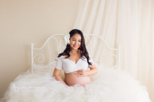 Vancouver maternity photographer - jana photography
