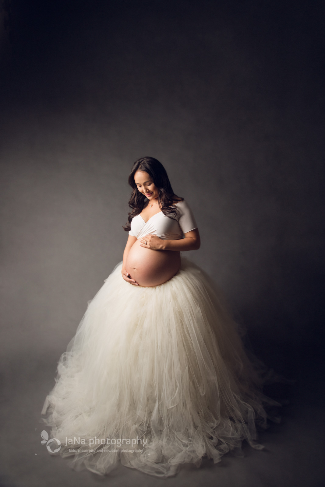 Vancouver maternity photographer - jana photography