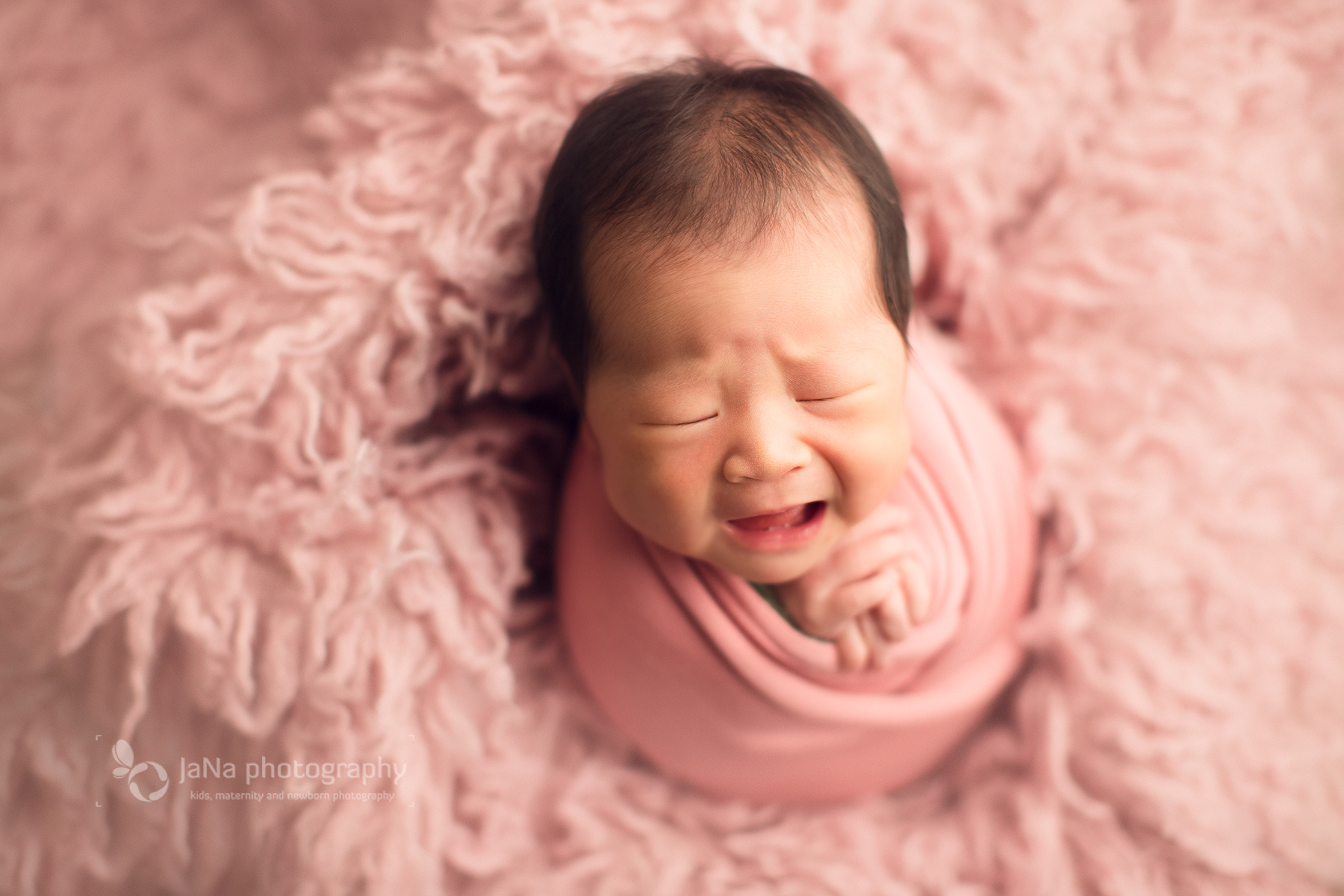 Newborn photography with siblings - Vancouver and Burnaby