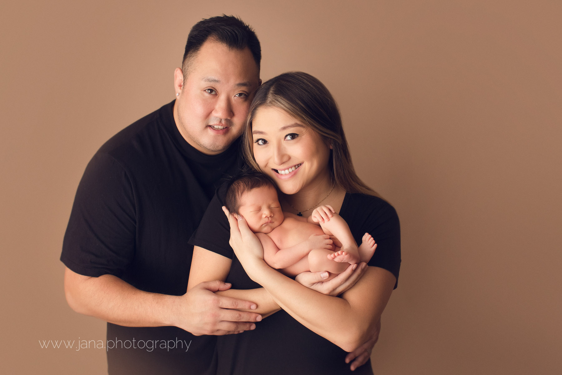 Newborn photography - mom and dad