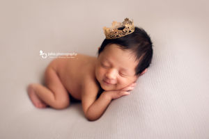 vancouver newborn photography - smile