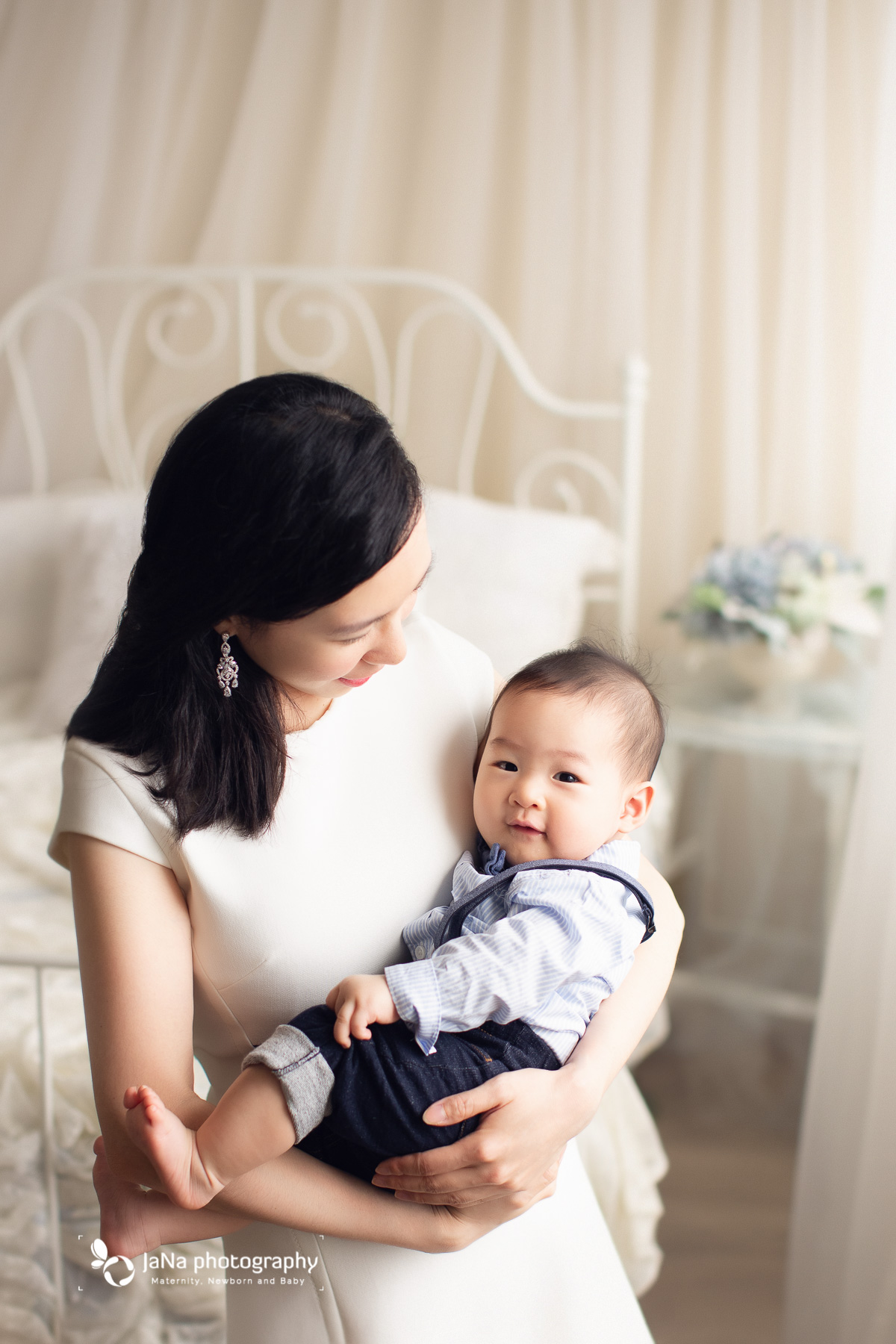 Vancouver baby girl photography - white background - smile