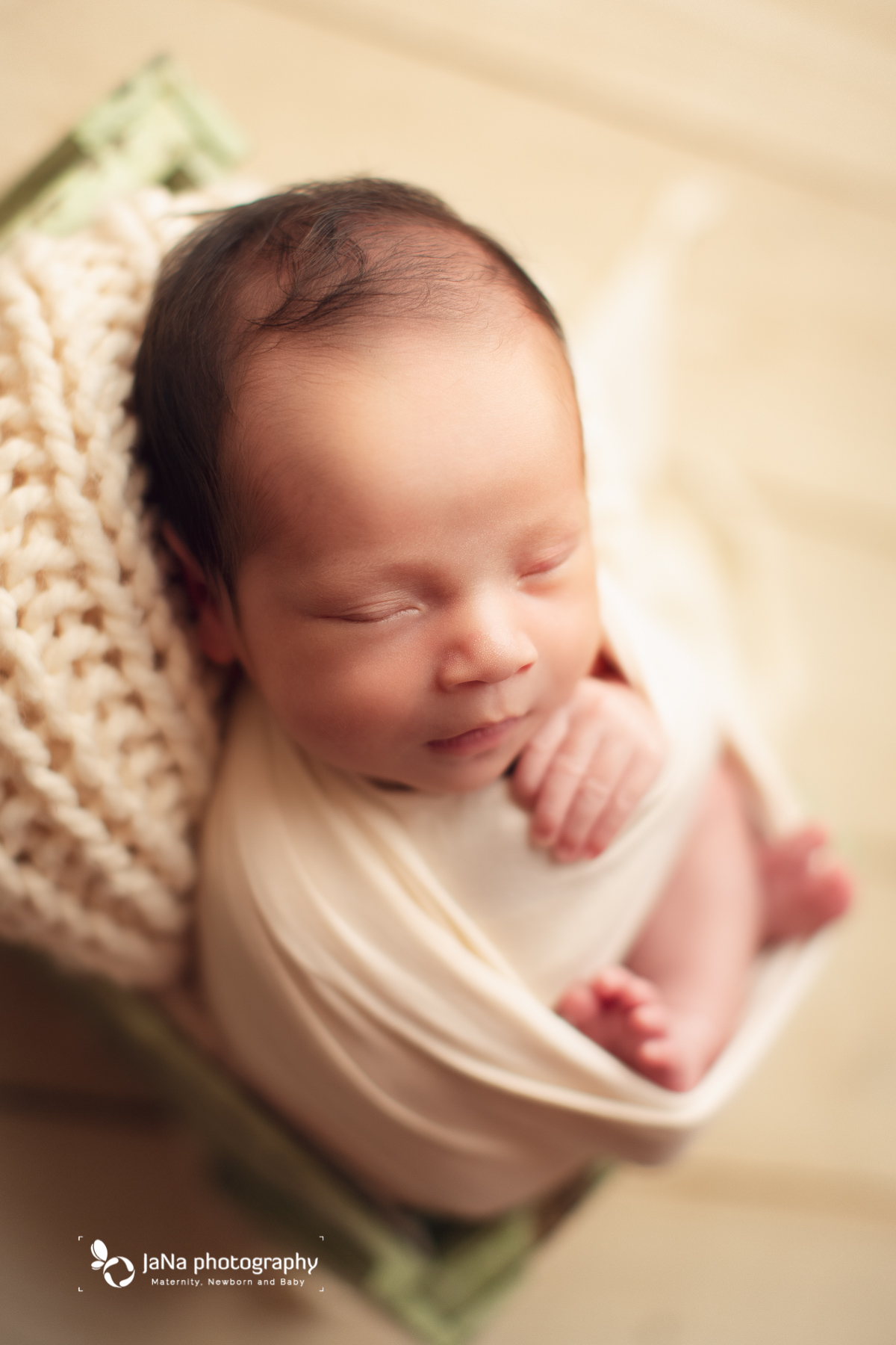 newborn photography simple setup- white background