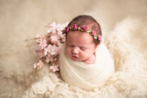vancouver newborn photography - Stephanie - potato sack position - flower