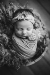 affordable vancouver newborn photography - black and white