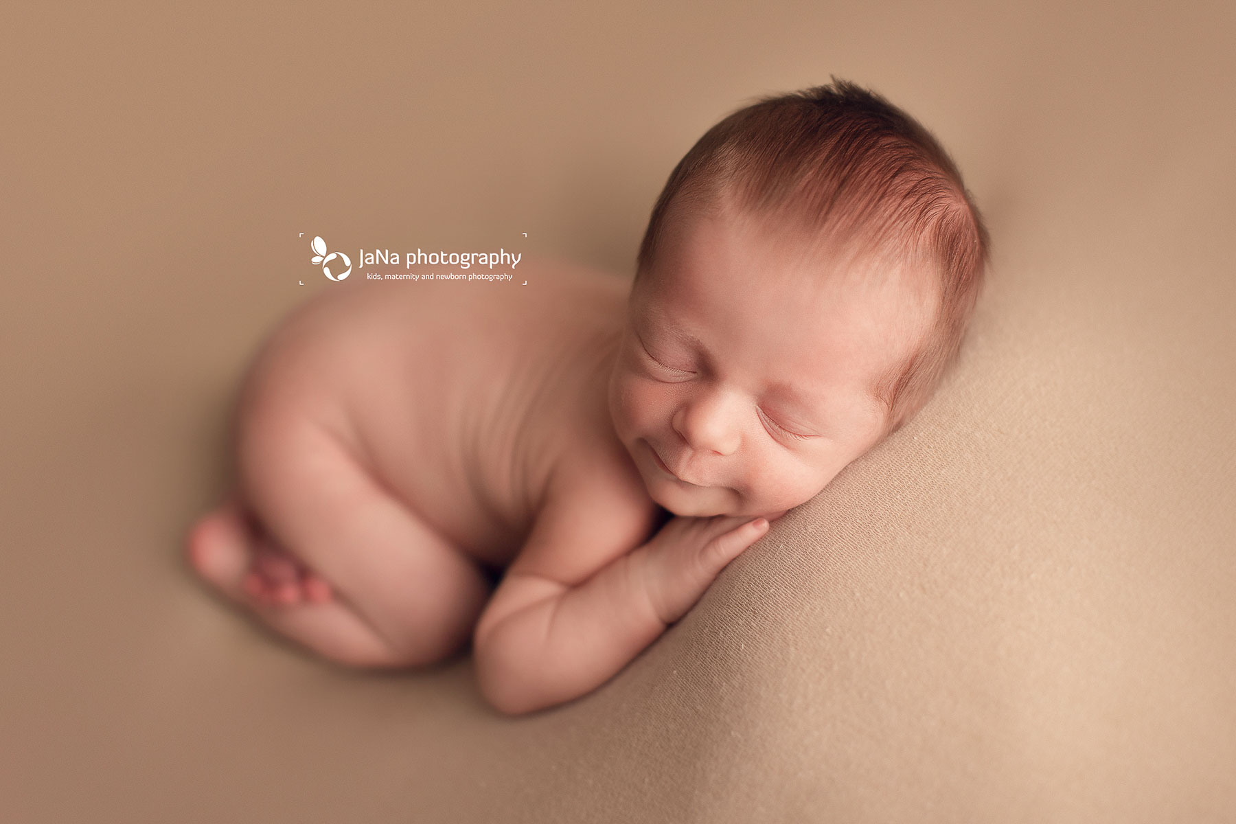 Vancouver Canucks Hockey newborn photography. Jana photography