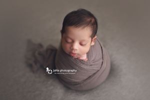 full wrap newborn position
