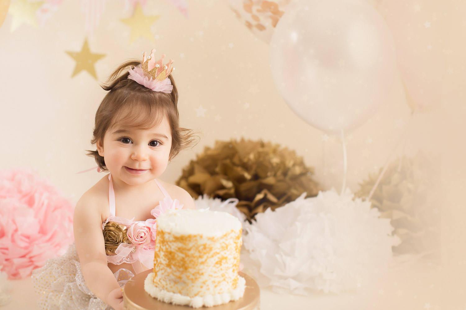 baby girl - cake smash photography Vancouver bc
