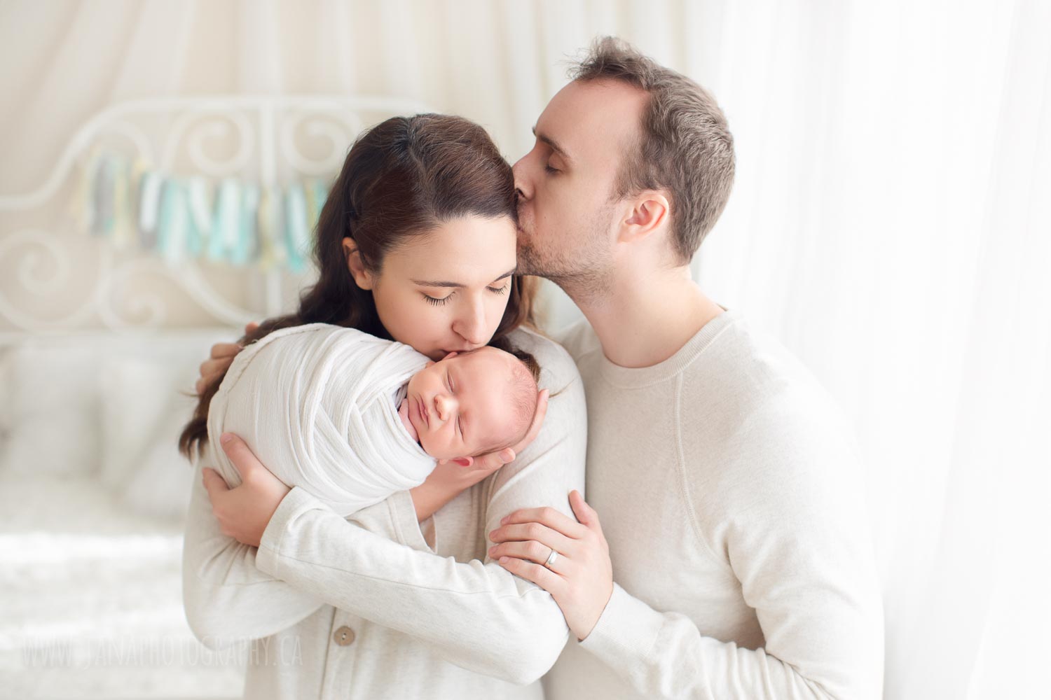 family photography in natural light studio - Vancouver - jana