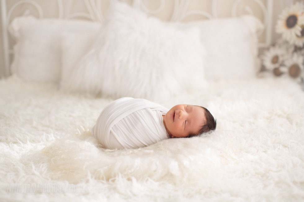 What is the best light for Newborn photography? jana photography