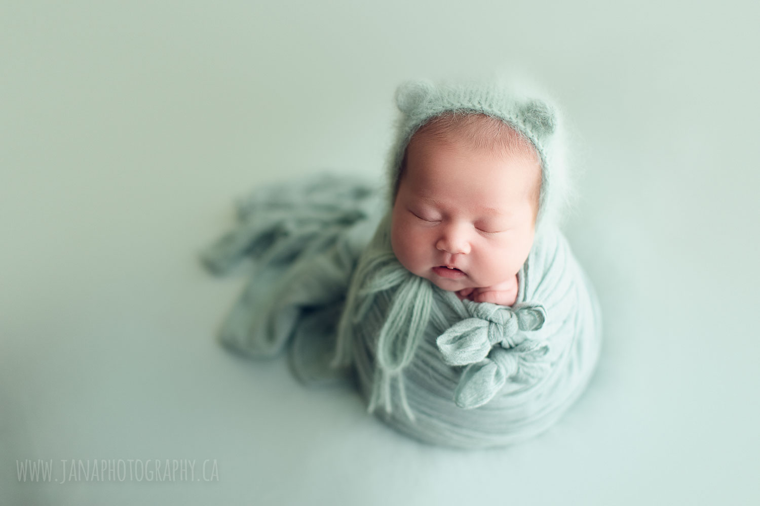 newborn baby girl - green setup - 