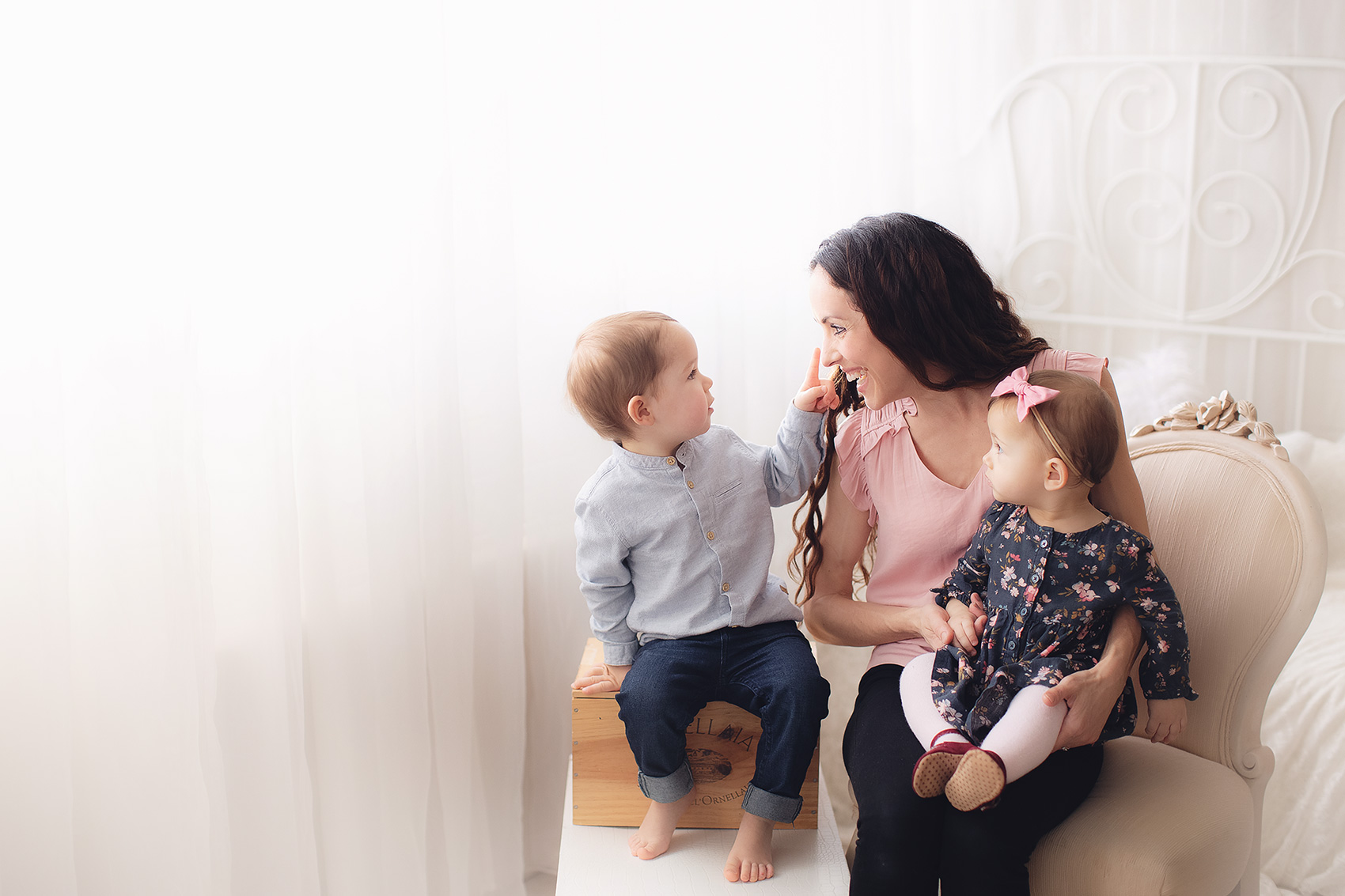 mommy and 2 kids - natural light photography - best maternity, newborn and baby photography , vancouver