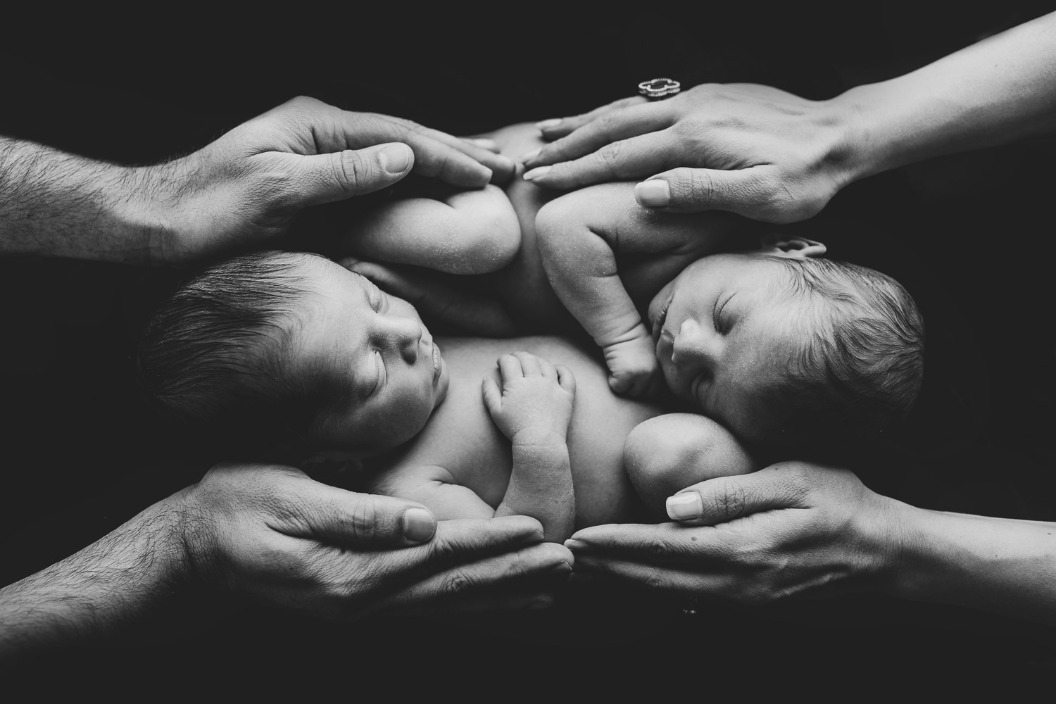 twins-newborn-photography-18
