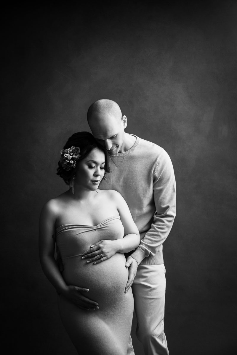 maternity photography - black and white