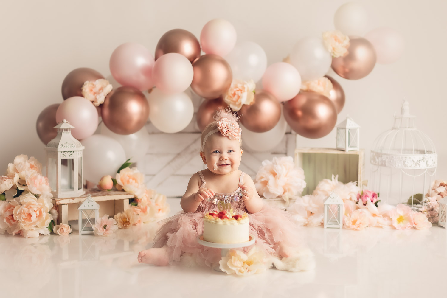 cake smash photography - girl - pink and gold vancouver