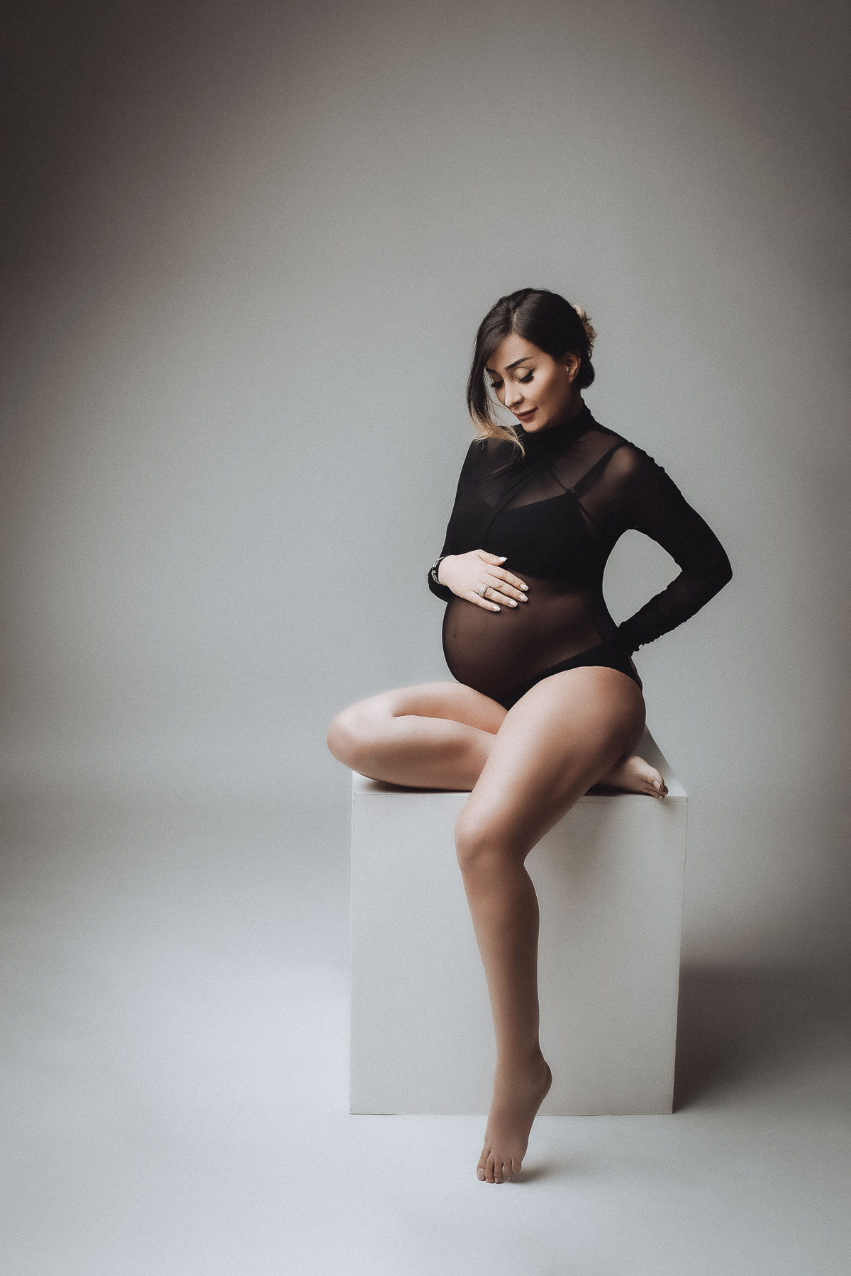 11 Simple Maternity Poses for Photographers | Cozy Clicks Education