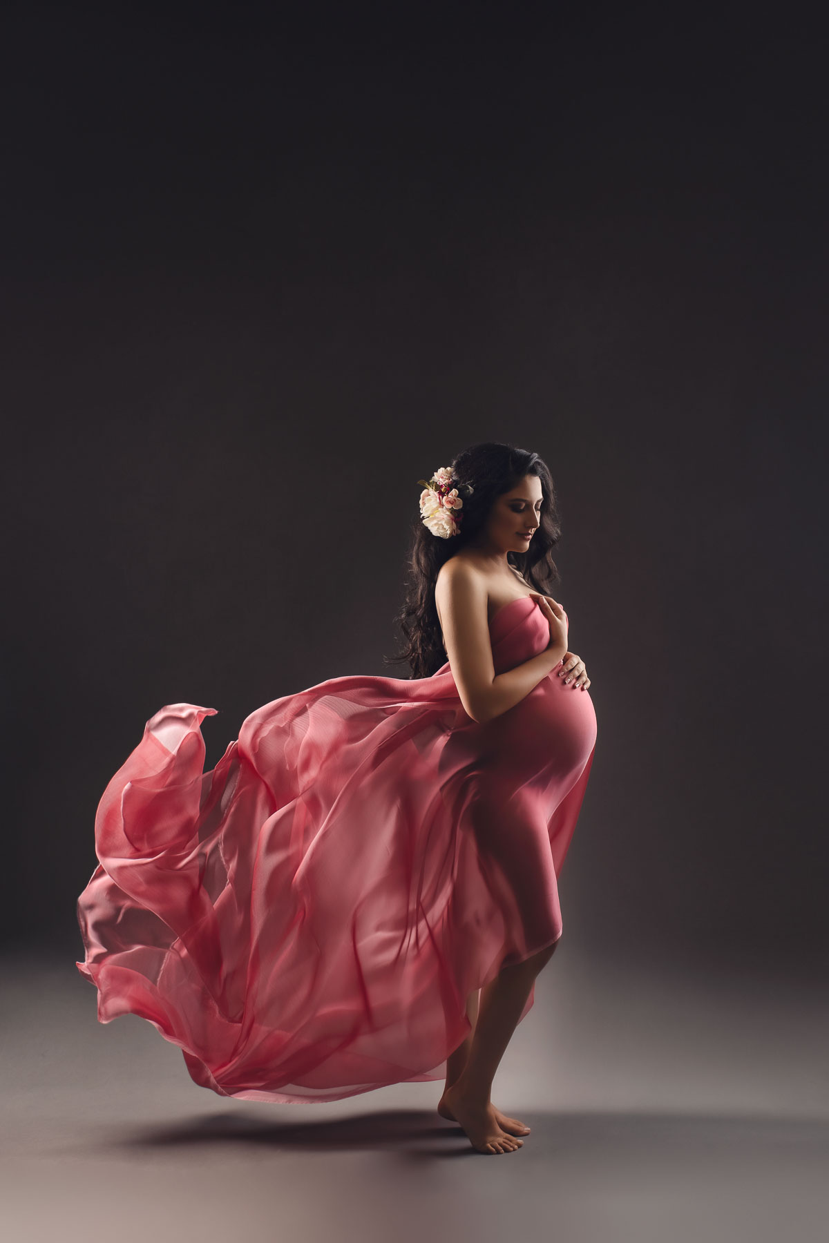 glamorous pregnancy photo with skirt tutu with maternity photography vancouver