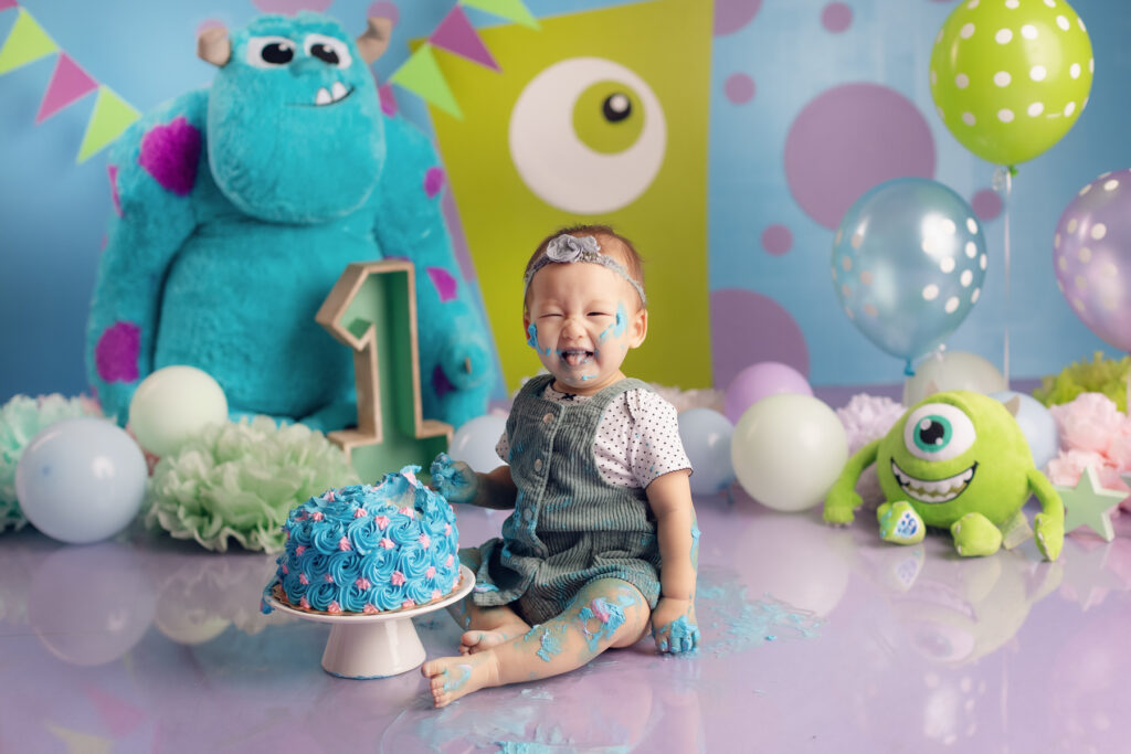 Cake-smash-photography-Theme-monster-university