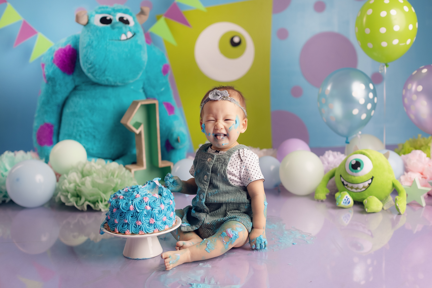 Cake smash photography Theme monster university - baby girl - best cake smash photographer - Richmond bc