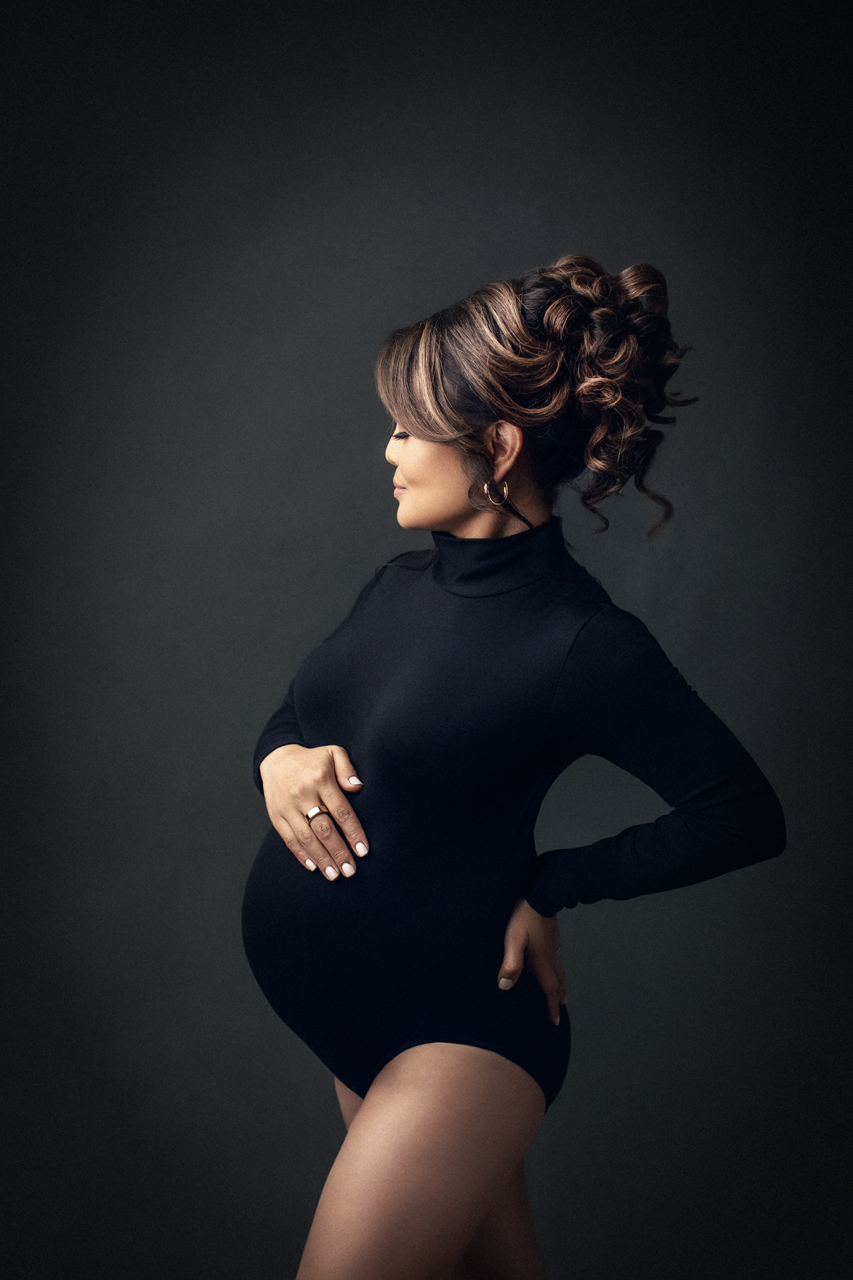 Prepare for a professional maternity-Pregnancy photo session