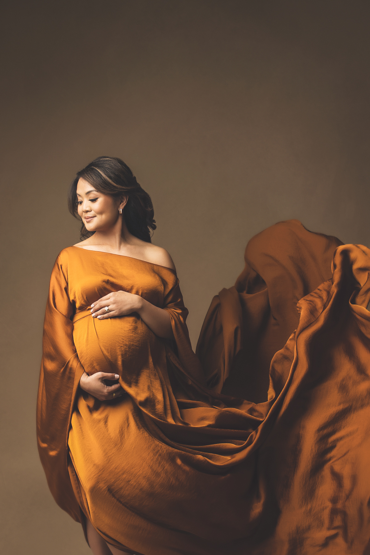 Why Choose a Studio Maternity Portrait Session