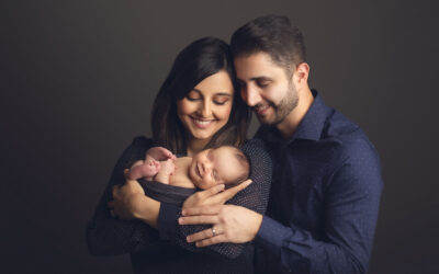 newborn photography family experience google review in black background- jana photography - Vancouver