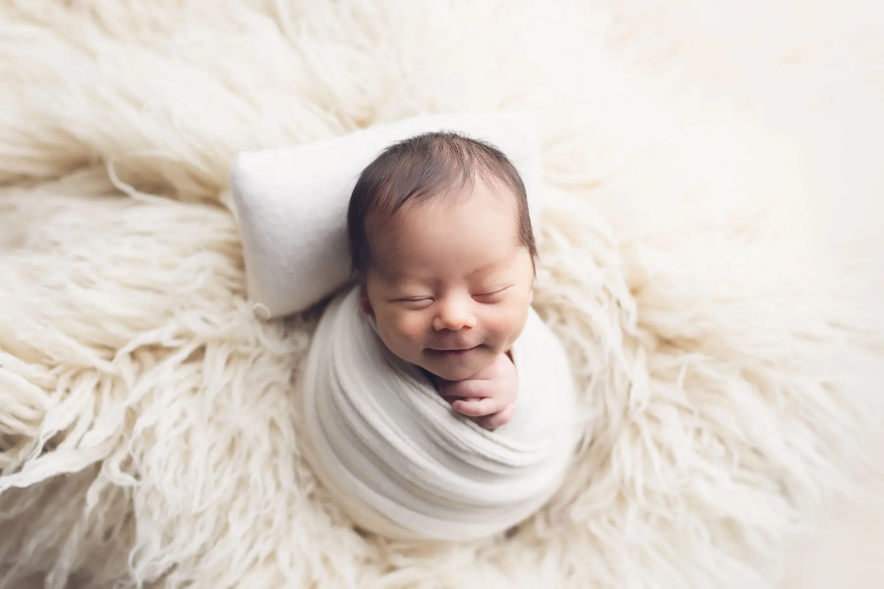 Capturing Precious Moments: The Best Newborn Photographer in Vancouver