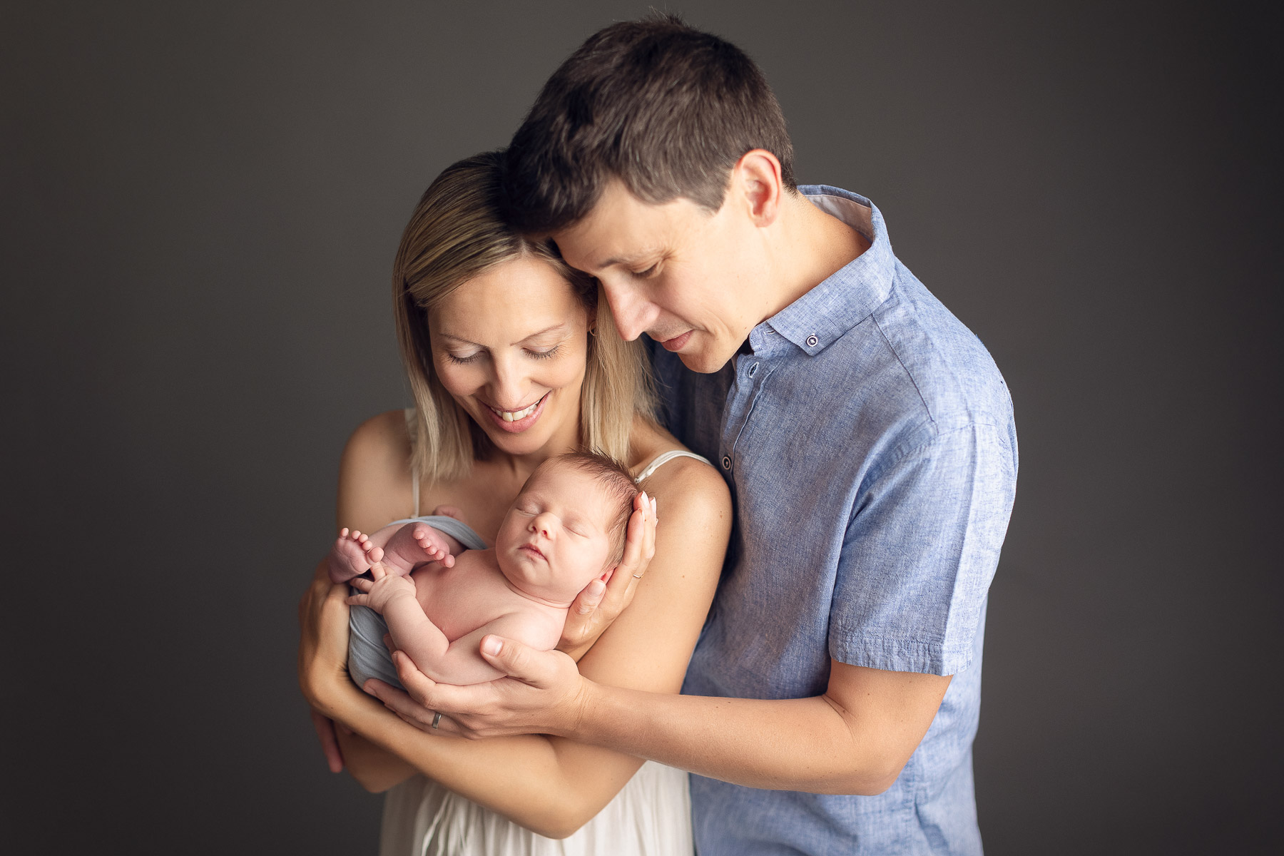 newborn baby boy photography in blue background