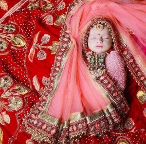 Indian Newborn Baby Photoshoot for Boys & Girls in sari