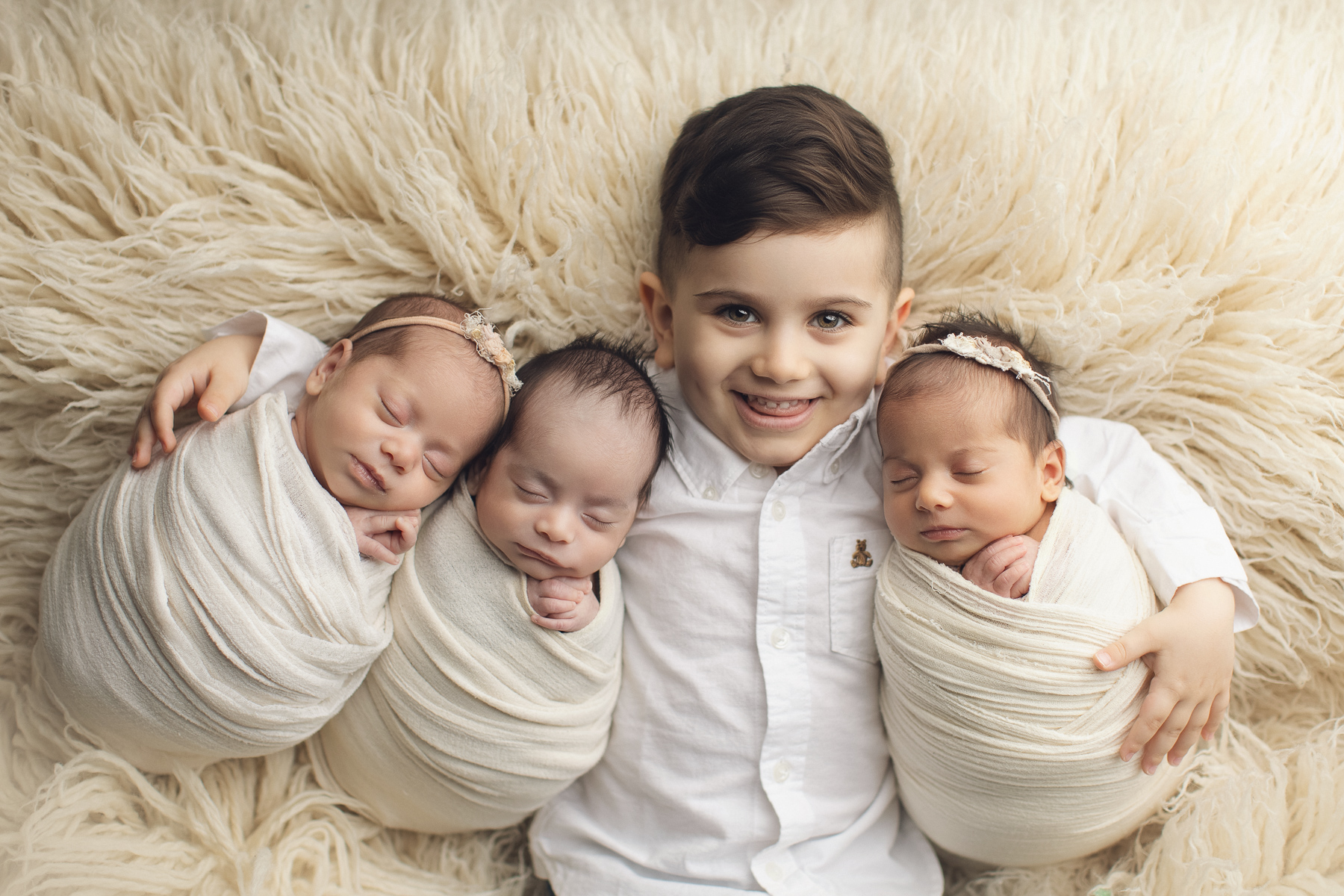triplet newborn photography
