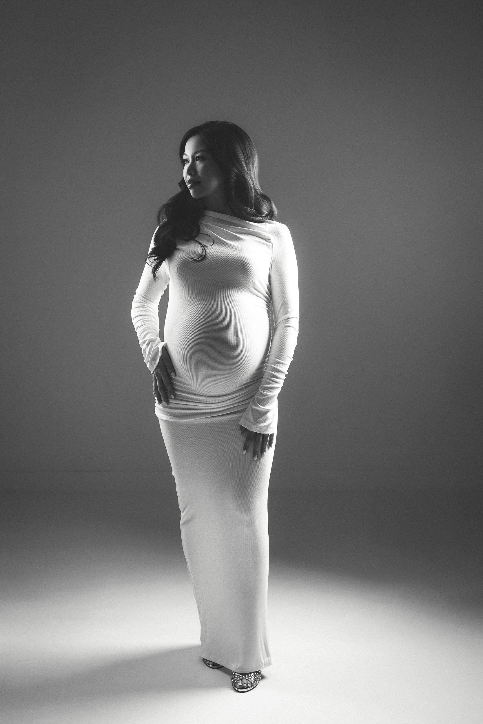 Fine art maternity photography for expecting mother in Richmond