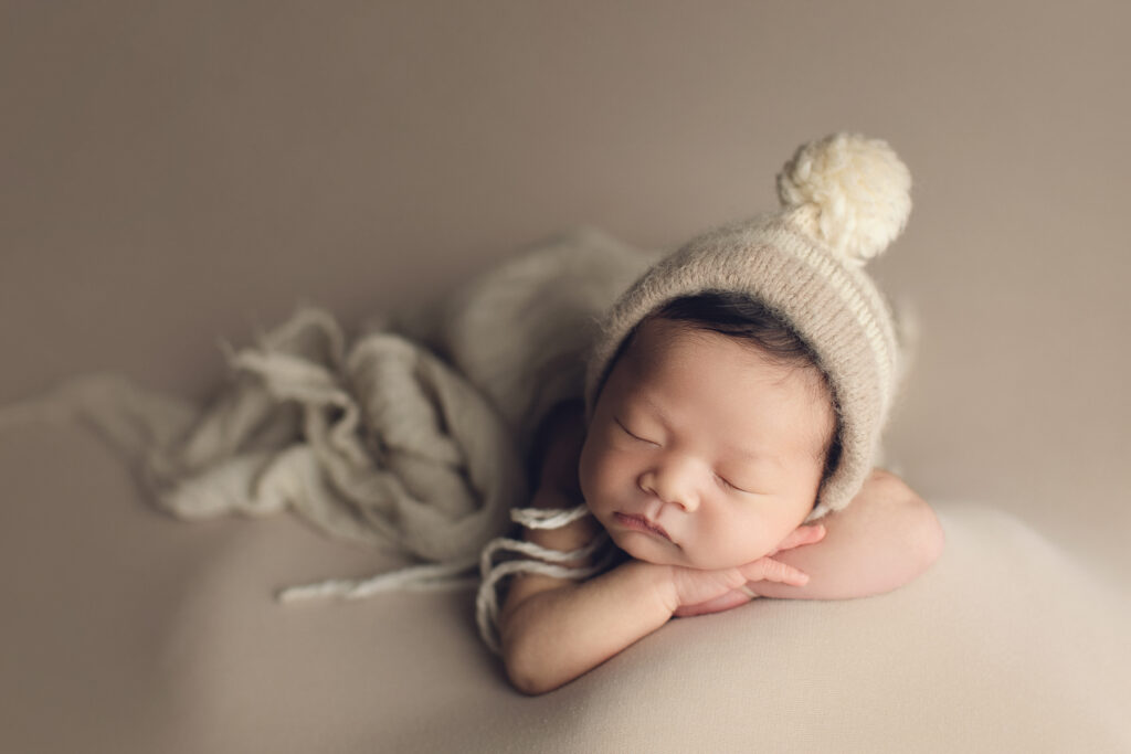 burnaby-newborn-photographer-posed-newborn-jana-photography